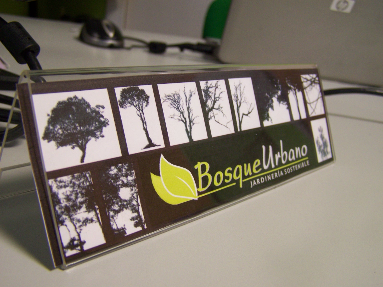 Primer Logo Bosque Urbano